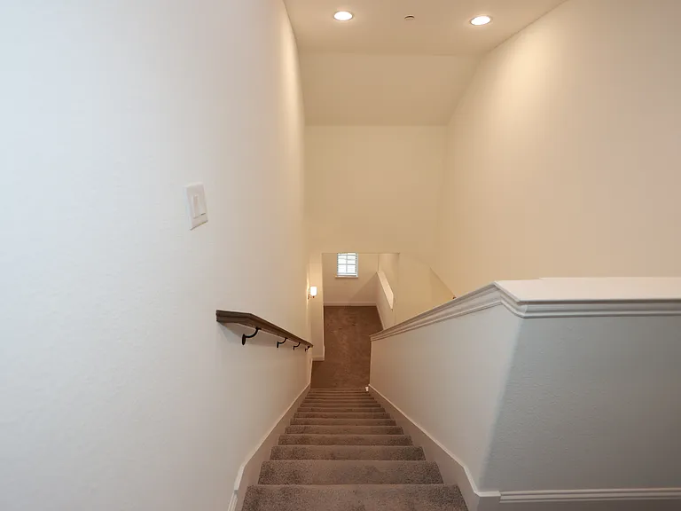 124 Canonbury Dr — Photo 15