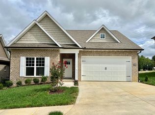 1403 Brook Hill Dr, Cookeville, TN 38501