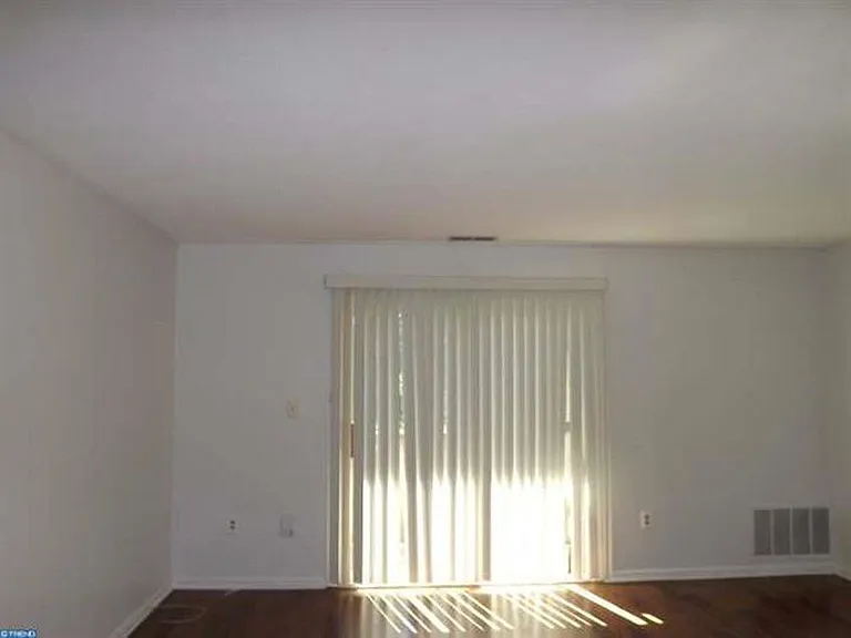 111 Ravens Crest Dr — Photo 4