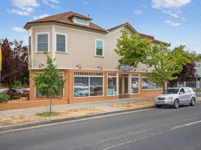 3300 Broadway, Sacramento, CA, 95817