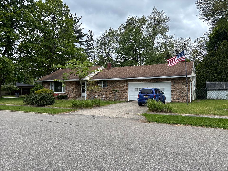 1st image of 907 Wilson Ave
