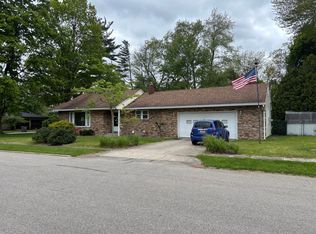 907 Wilson Ave, Sturgis, MI 49091
