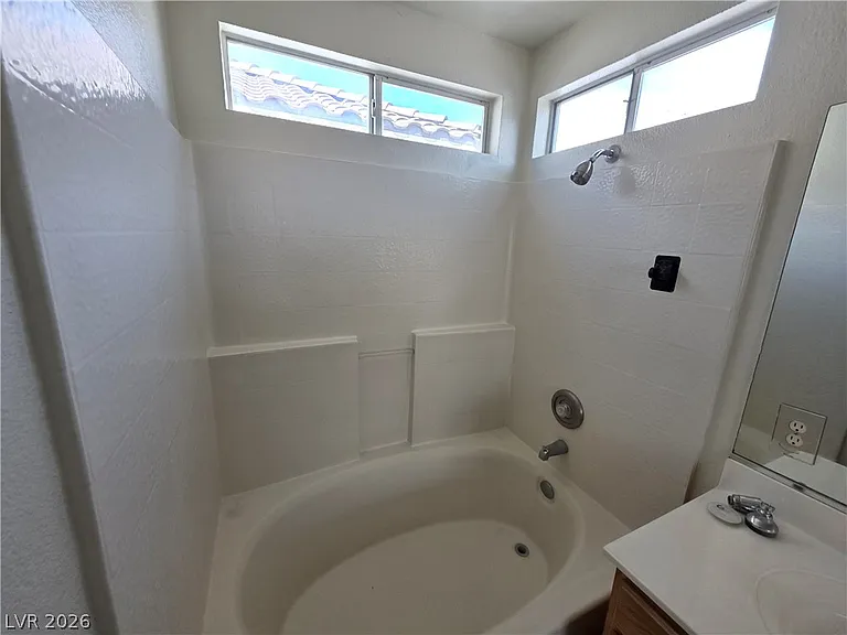 2506 Lady Elizabeth Ct — Photo 31