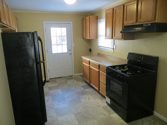 4th image of 9635 Sacramento St