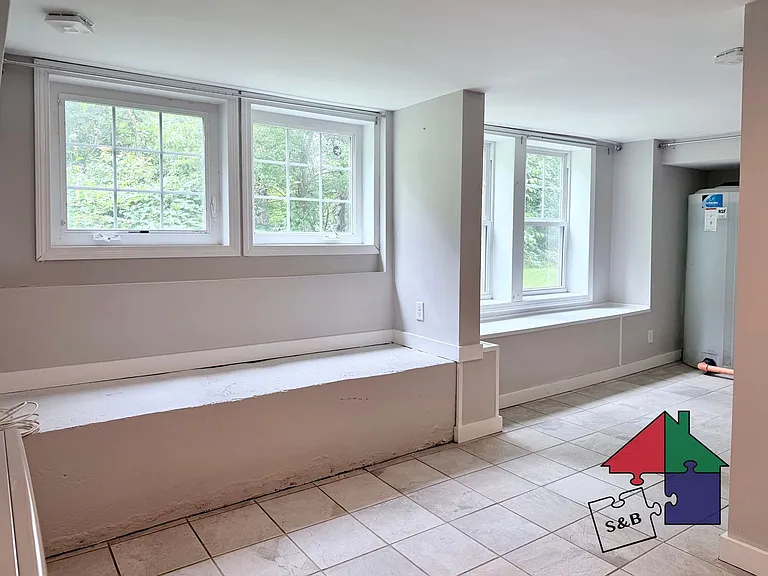 110 Northfield St — Photo 10