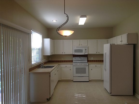 4th image of 13210 Ballara Pl