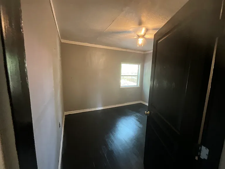 1003 S Main St — Photo 6
