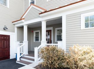 198 Islington St APT 4, Portsmouth, NH 03801