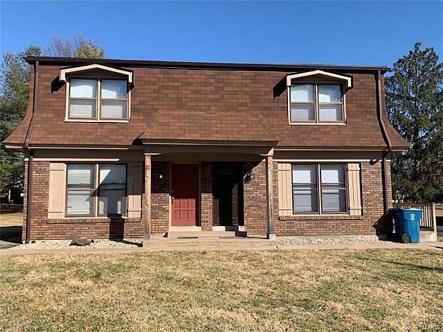2nd image of 16 Carol Dr #18