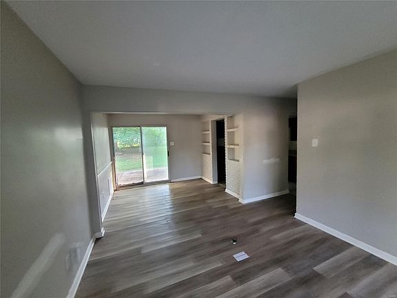 5th image of 9236 Corregidor Ave