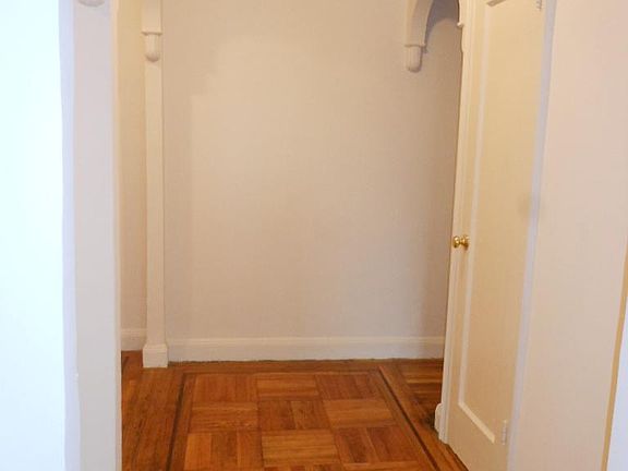 2nd image of 2401 Walton Ave