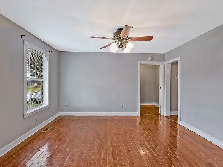 5206 Georgia Ave — Photo 11