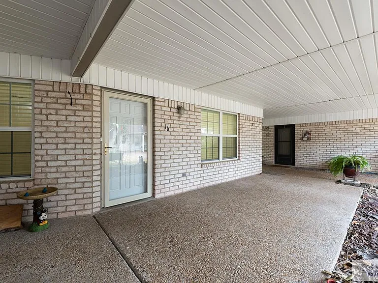 1500 Palm Valley Dr — Photo 1