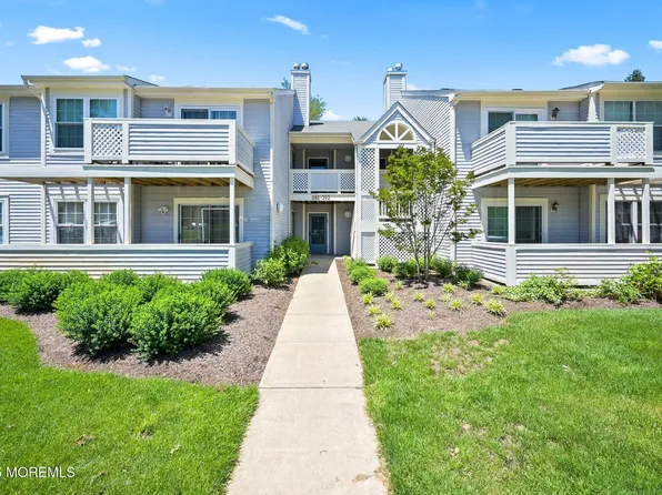 388 Brookview Court, Howell, NJ 07731