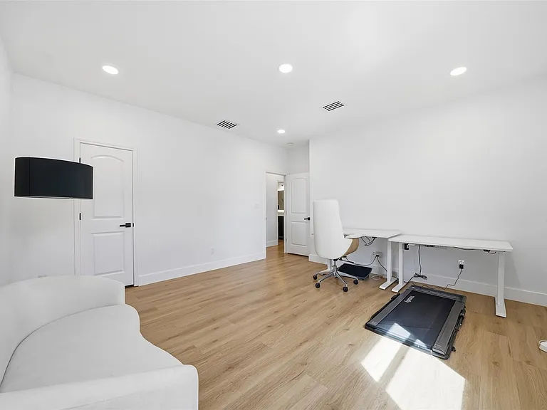 2229 Champions Corner Dr — Photo 21