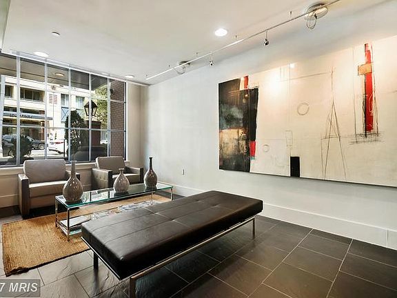 4th image of 1600 Clarendon Blvd APT 307