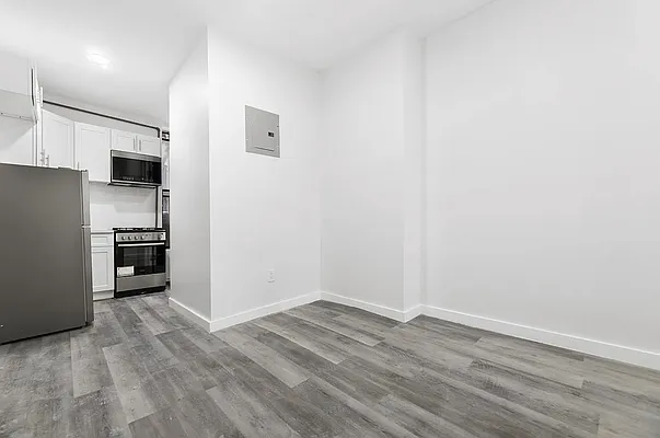 Rented by REAL New York | media 7