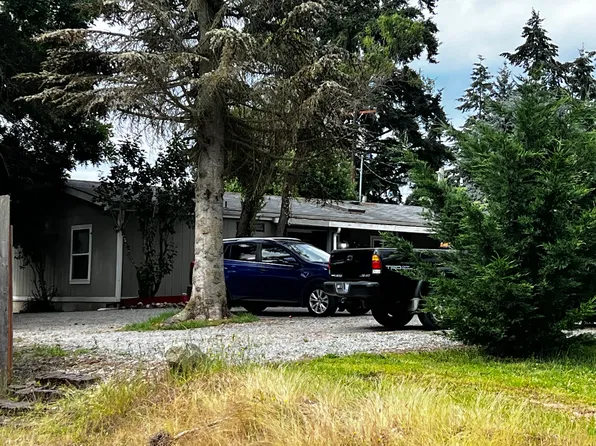 13801 218th St E, Graham, WA 98338