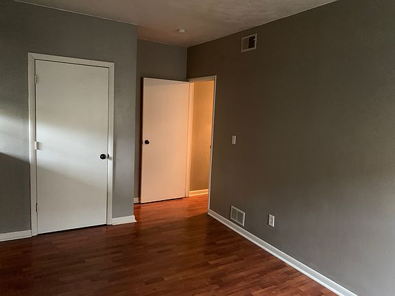 5th image of 7225 Meade St #7