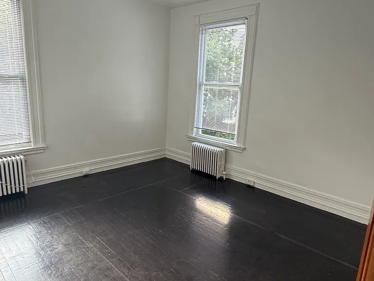 419 Edgewood Ave #2 — Photo 5