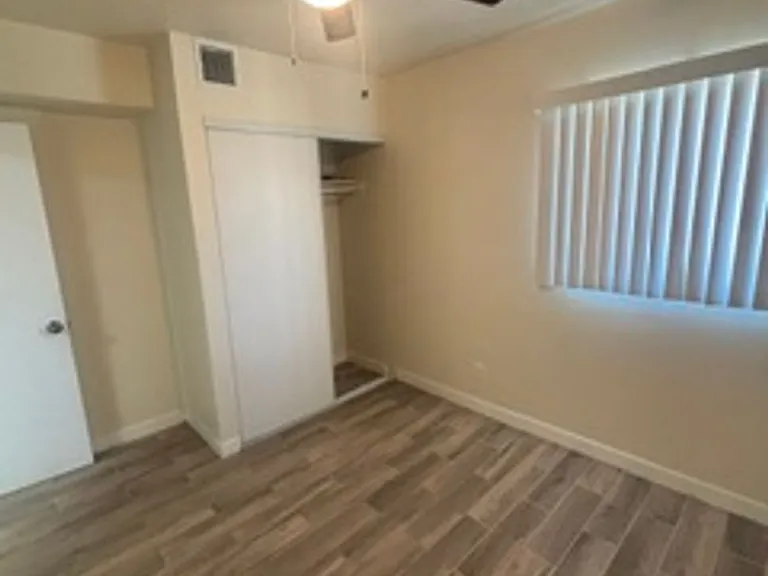 1405 W Clarendon Ave — Photo 14