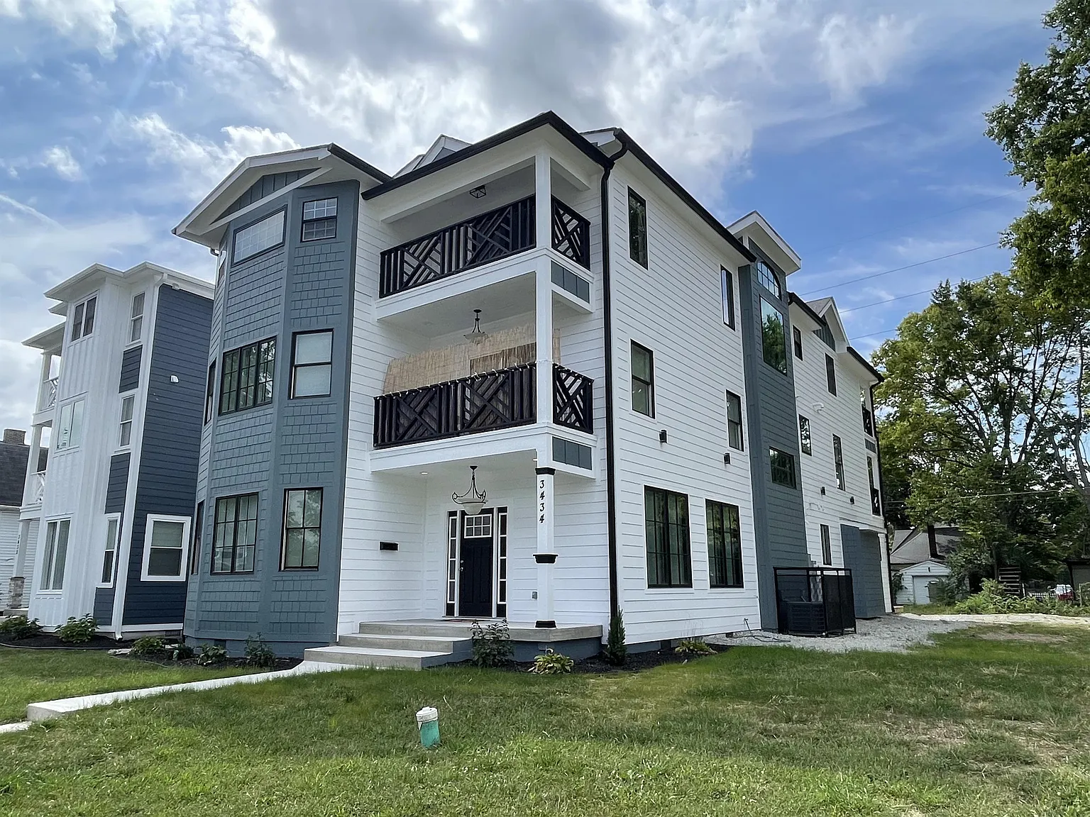 3434 Capitol - 10 — Photo 4