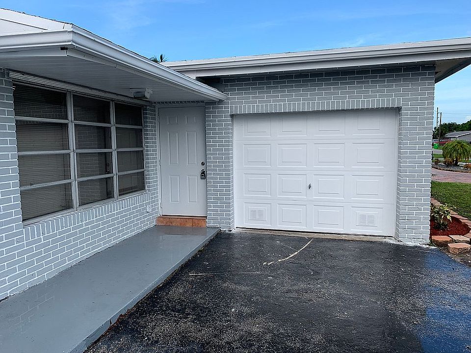 1st image of 11371 NW 40th Pl