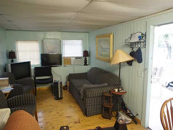 3rd image of 2855 Midway Dr