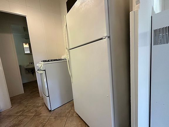 5th image of 292 Cypress Dr APT A
