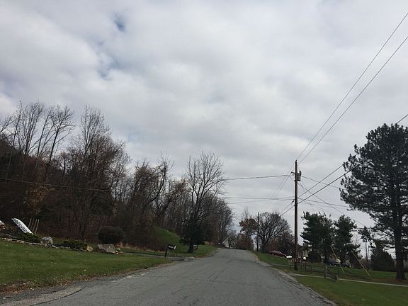 4th image of 23 Walnut Hill Dr