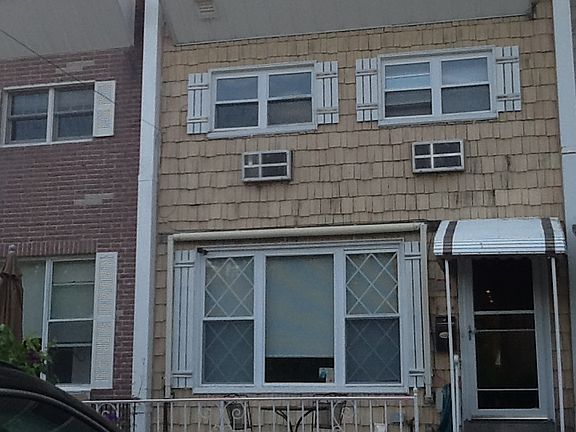 5th image of 2755 Schurz Ave