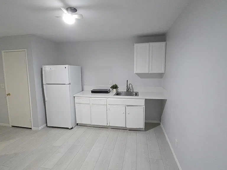4321 Lennox Blvd — Photo 7