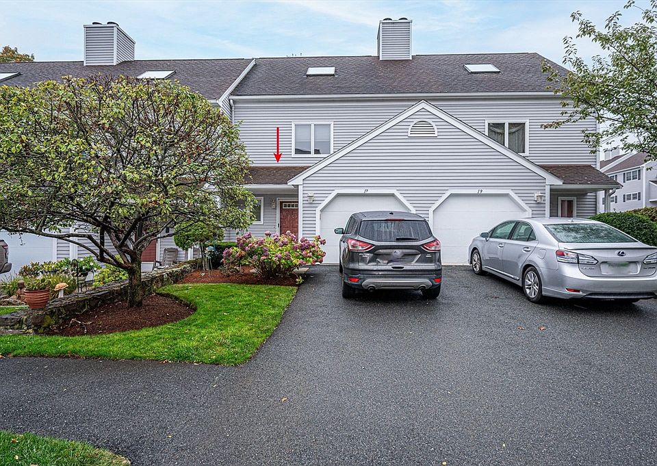 1st image of 17 Lions Ln #17