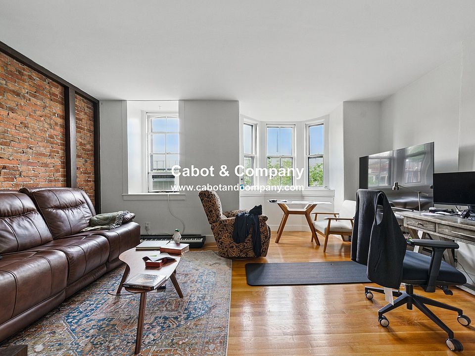 1st image of 102 Appleton St #4