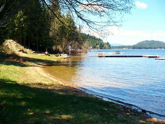 105 ft of Sandy beach