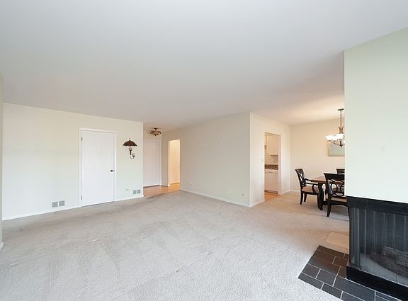 2nd image of 3085 Pheasant Creek Dr APT 301