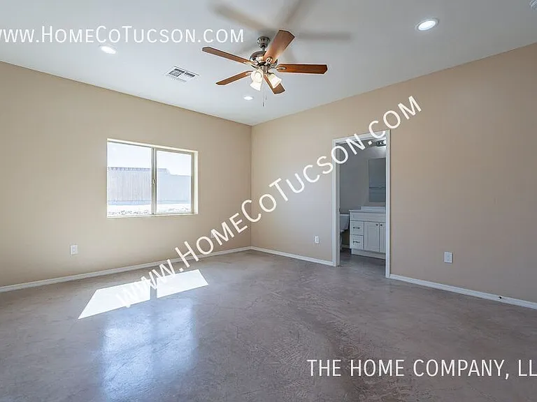5704-5710 E Hermans Rd #5718 — Photo 27