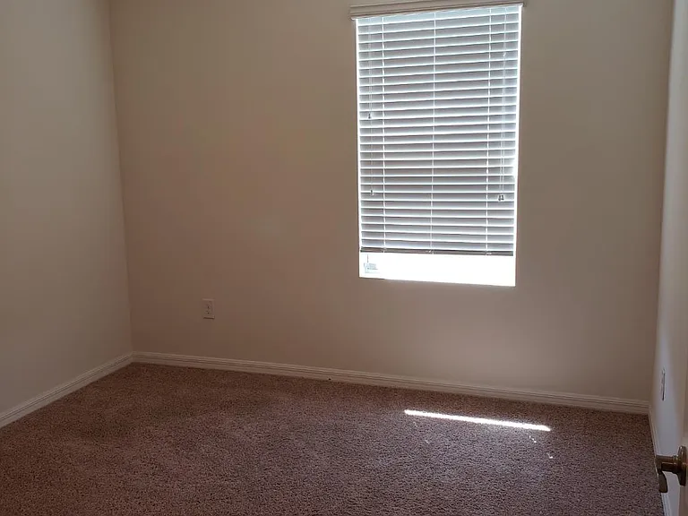 2529 SW 11th Pl — Photo 6