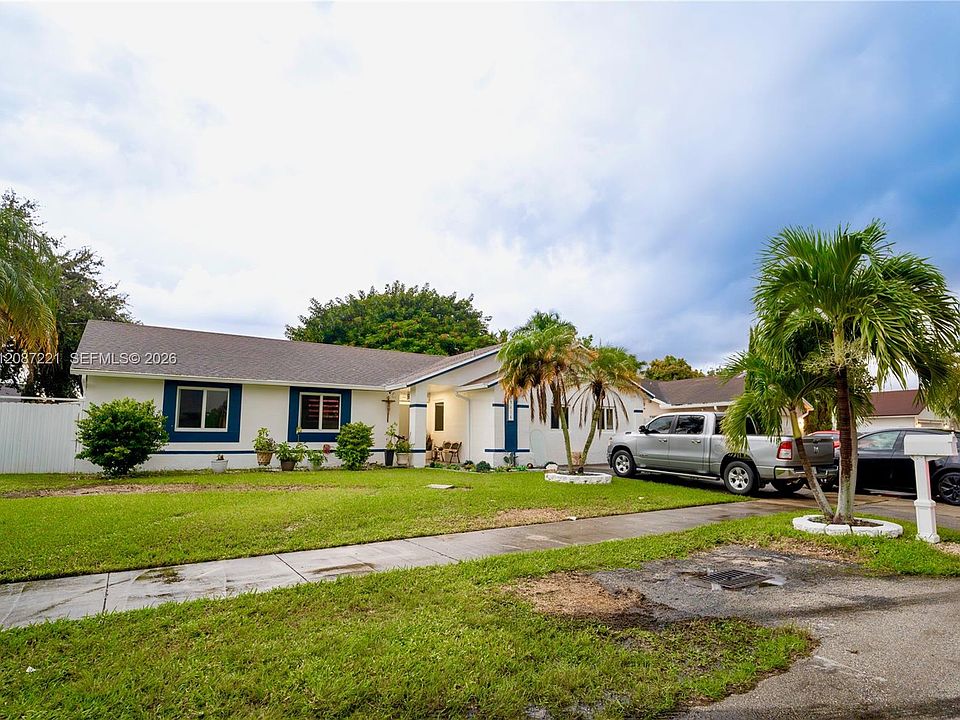 1st image of 13814 SW 281st St