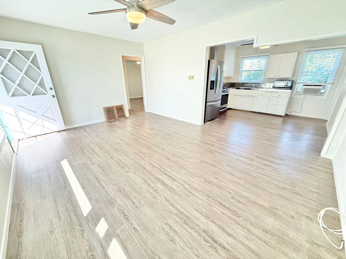 Charming Lakewood 2-Bedroom Home with Huge Backyard & Garage — Photo 2