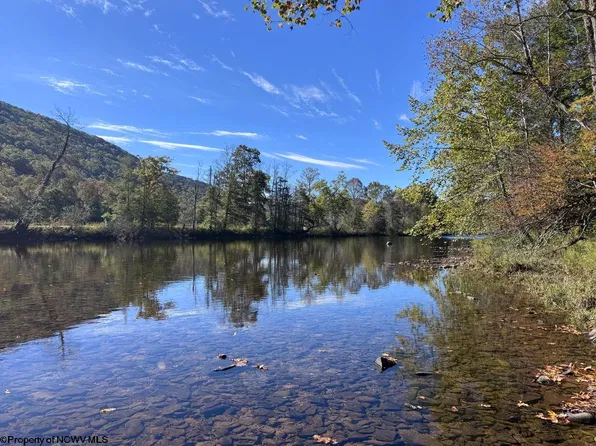1 Cravens Run Rd, Elkins, WV 26241