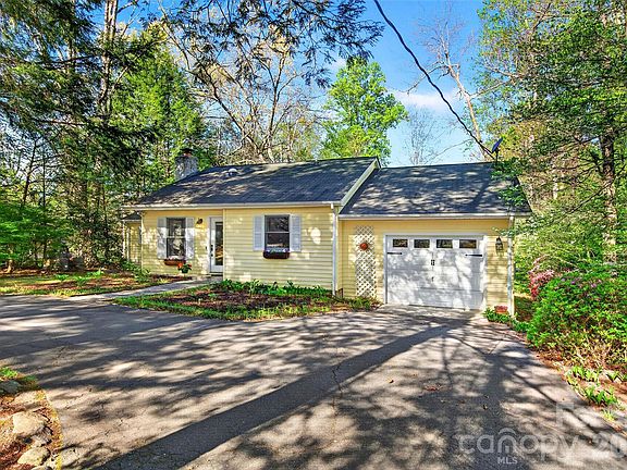 2nd image of 715 Laurel Ave