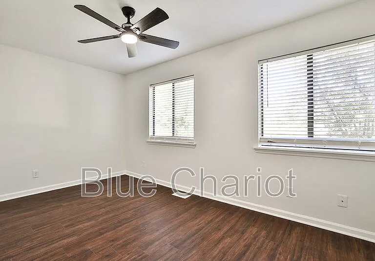 1000 Fargo St #E3 — Photo 15