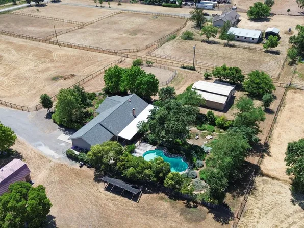 9408 Magos Rd, Wilton, CA 95693