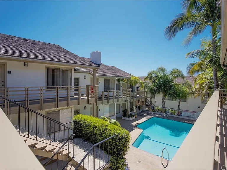 Lunada Bay Apartments — Photo 4