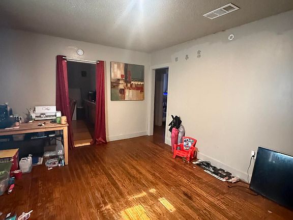 4th image of 3440 Hollywood St