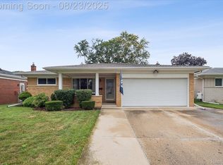 28679 Aline Dr, Warren, MI 48093