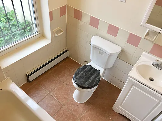 Rented by Gavco Realty Group Inc | media 4