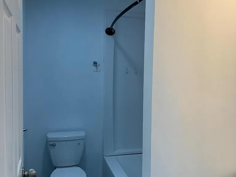 209 Sharp St #2 — Photo 5
