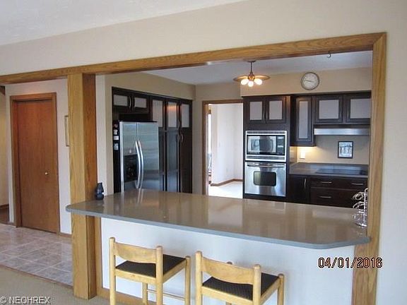 5th image of 555 Rocky Hollow Dr